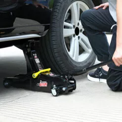 DEUBA Cric Hydraulique Capacité 2 Tonnes Avec Valise Et Patins En Caoutchouc Inclus Levée De 85 à 330mm Cric De Levage Voiture Véhicules -Treuil, cric, palan et accessoires Soldes Boutique 18473360 3